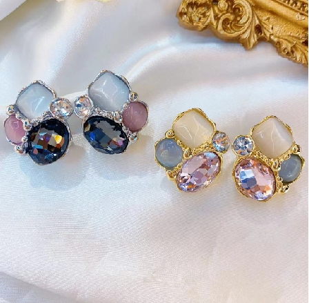GT02451 -Luxury Earrings